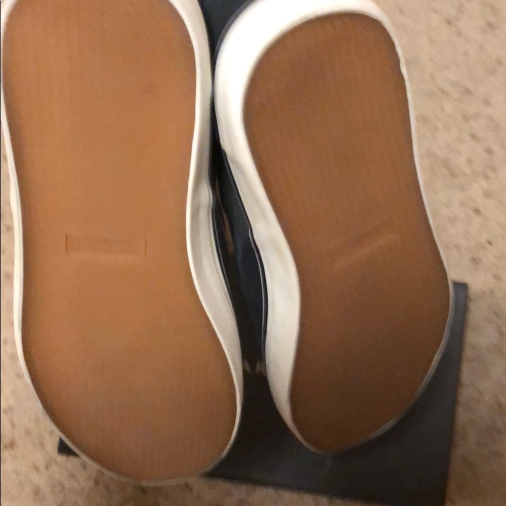 Shoes - Picture 5 of 5